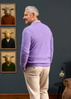 Haddington Cashmere Jumper In Heliotrope - Regular Fit -Elegant Wear World Haddington Cashmere Vee Neck Jumper Heliotrope 2