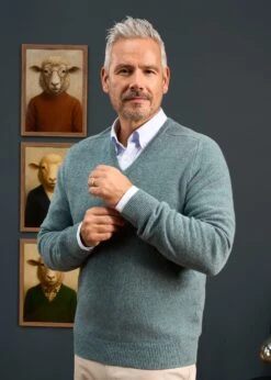 Hampshire Lambswool Jumper In Caspian - Classic Fit -Elegant Wear World Hampshire Lambswool Saddle Shoulder Caspian Jumper 3