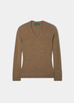 Isla Ladies Wool And Cashmere Vee Neck Jumper In Pecan