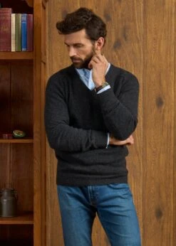Kilsyth Men's Lambswool Jumper In Charcoal - Regular Fit -Elegant Wear World Kilsyth Lambswool Vee Neck Jumper Charcoal 2
