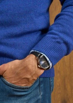 Kilsyth Men's Lambswool Jumper In Persian - Regular Fit -Elegant Wear World Kilsyth Lambswool Vee Neck Jumper Persian 4