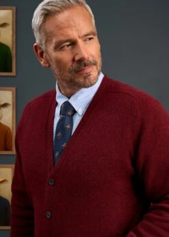 Cornwall Lambswool Cardigan In Red Velvet - Classic Fit -Elegant Wear World Mens Lambswool Cardigan Bordeaux 1
