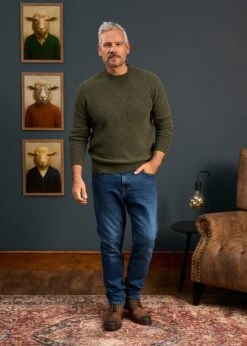 Kinnadie Supersoft Shetland Jumper In Moorland - Regular Fit -Elegant Wear World Mens Shetland Wool Jumper Green 1 343f6956 0b4d 4c5d a2ed 143e4def38e3