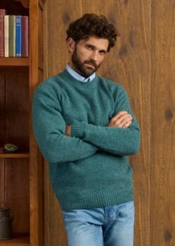 Kinnadie Supersoft Shetland Jumper In Kingfisher - Regular Fit 9 Kinnadie Supersoft Shetland Jumper In Kingfisher - Regular Fit -Elegant Wear World Mens Shetland Wool Jumper Kingfisher 2