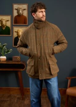 Surrey Waterproof Tweed Coat In Hawkswood - Shooting Fit -Elegant Wear World Mens Tweed Coat Green Check 3 fotor 202509089933