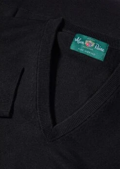 Millbreck Men's Merino Wool Jumper In Black - Regular Fit -Elegant Wear World Millbrook Merino Wool Jumper Vee Neck Black