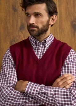Norfolk Men's Lambswool Slipover In Bordeaux - Classic Fit -Elegant Wear World Norfolk Lambswool Knitted Slipover Bordeaux 6