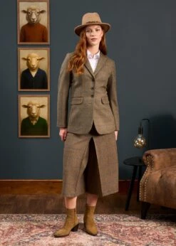 Surrey Ladies Tweed Culottes In Seabrook -Elegant Wear World Surrey Ladies Tweed Cullotes Seabrook 2