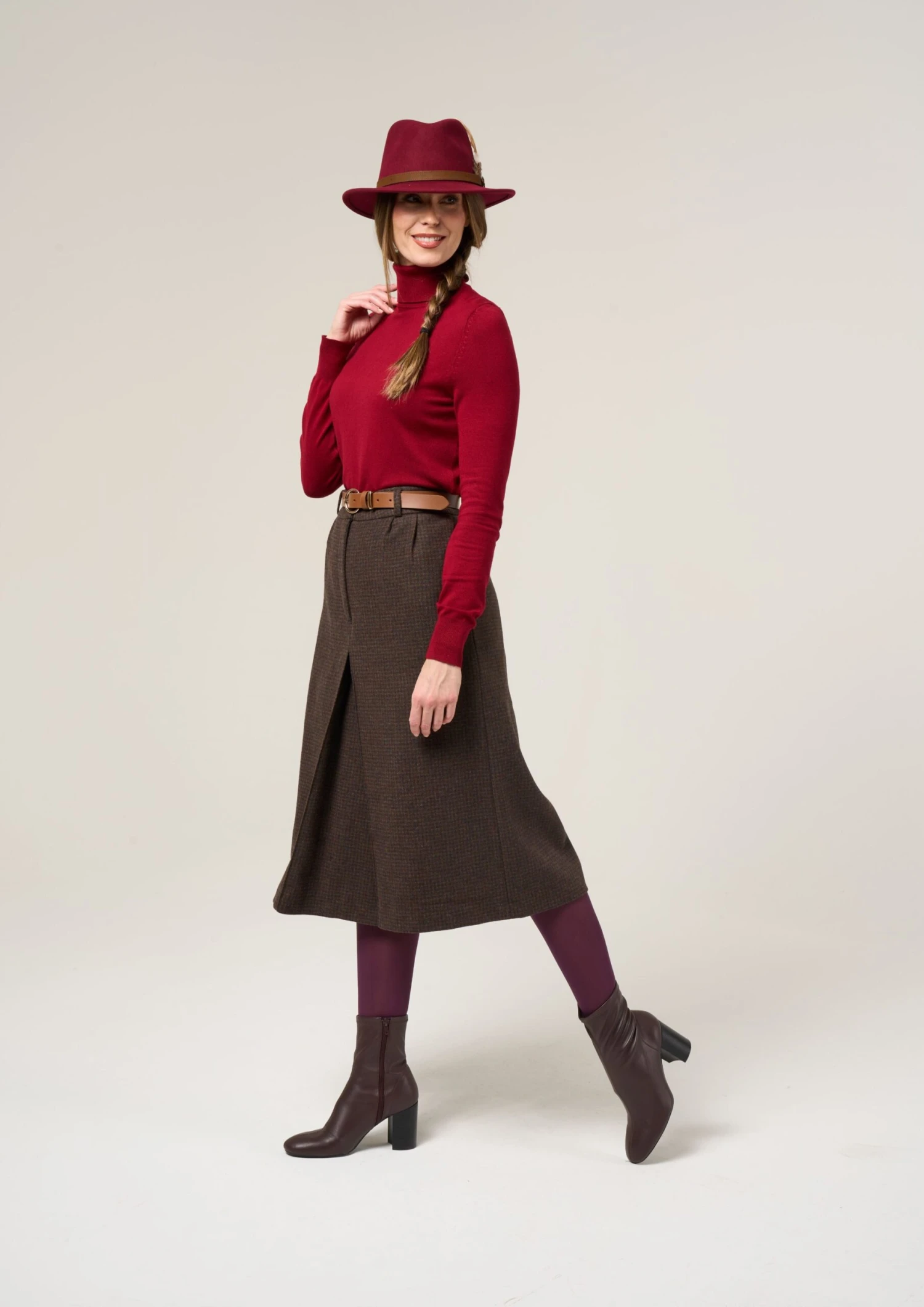 Surrey Ladies Tweed Culottes In Bramble 3 Surrey Ladies Tweed Culottes In Bramble - Image 3
