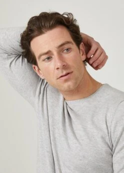 Harlington Luxury Cotton Jumper In Dove 10 Harlington Luxury Cotton Jumper In Dove -Elegant Wear World harlington luxury cotton crew neck jumper dove 4